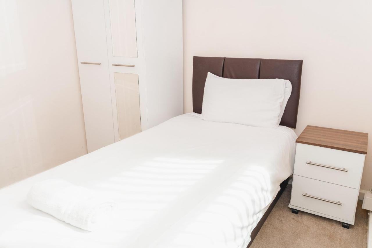 Hanley Park House Villa Stoke-on-Trent Ngoại thất bức ảnh