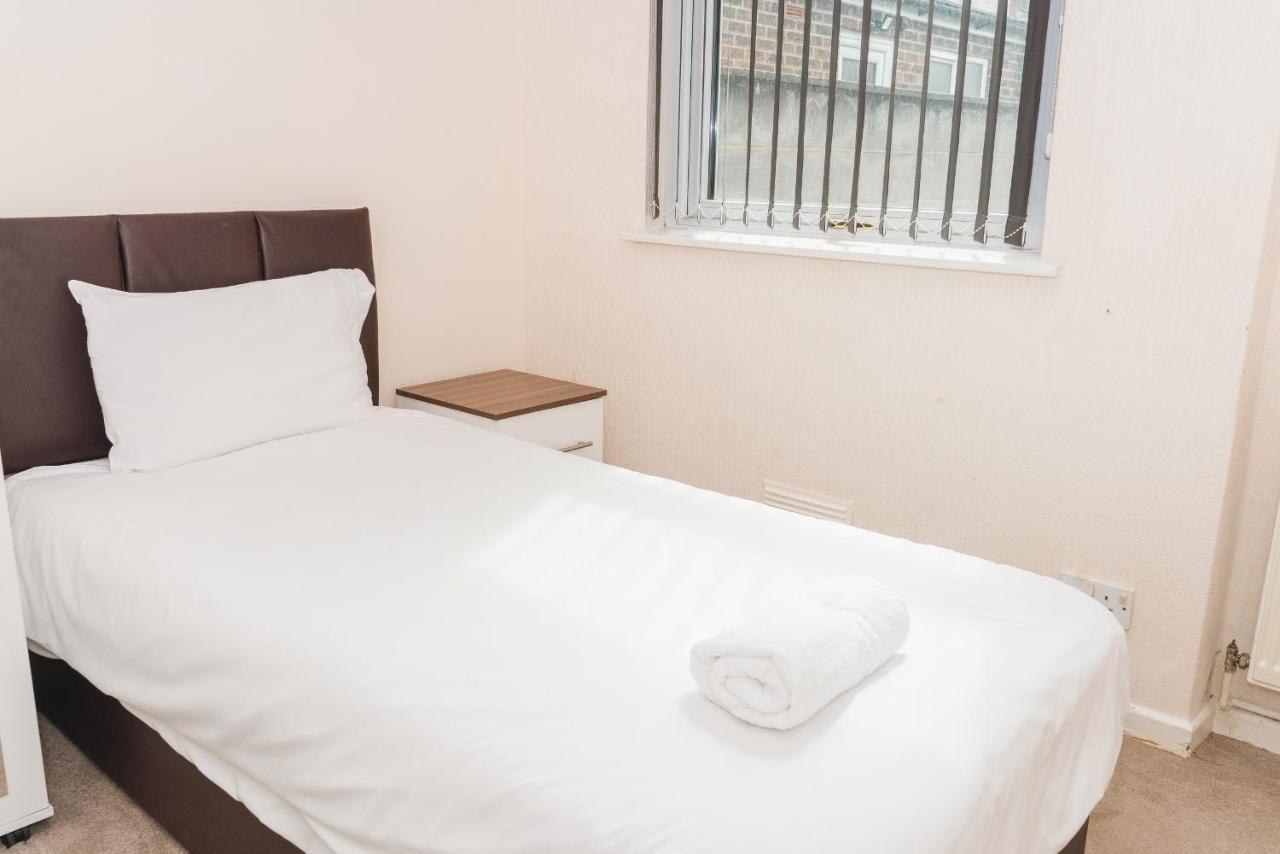 Hanley Park House Villa Stoke-on-Trent Ngoại thất bức ảnh